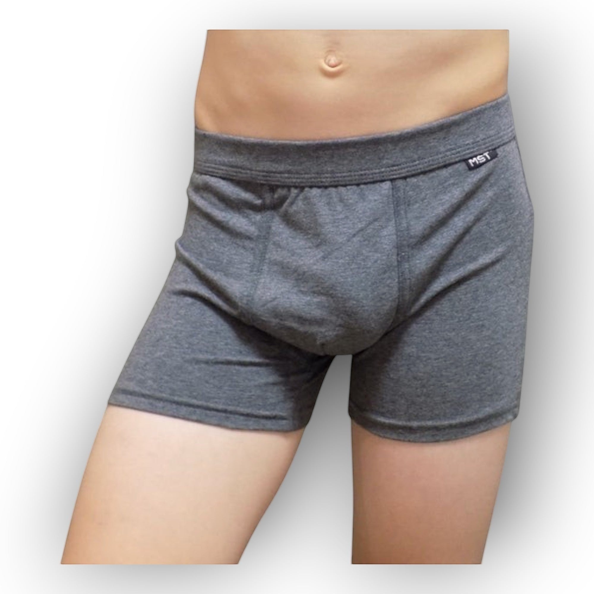 MST Fiú boxer